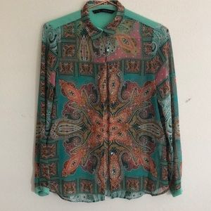 Super cute printed blouse